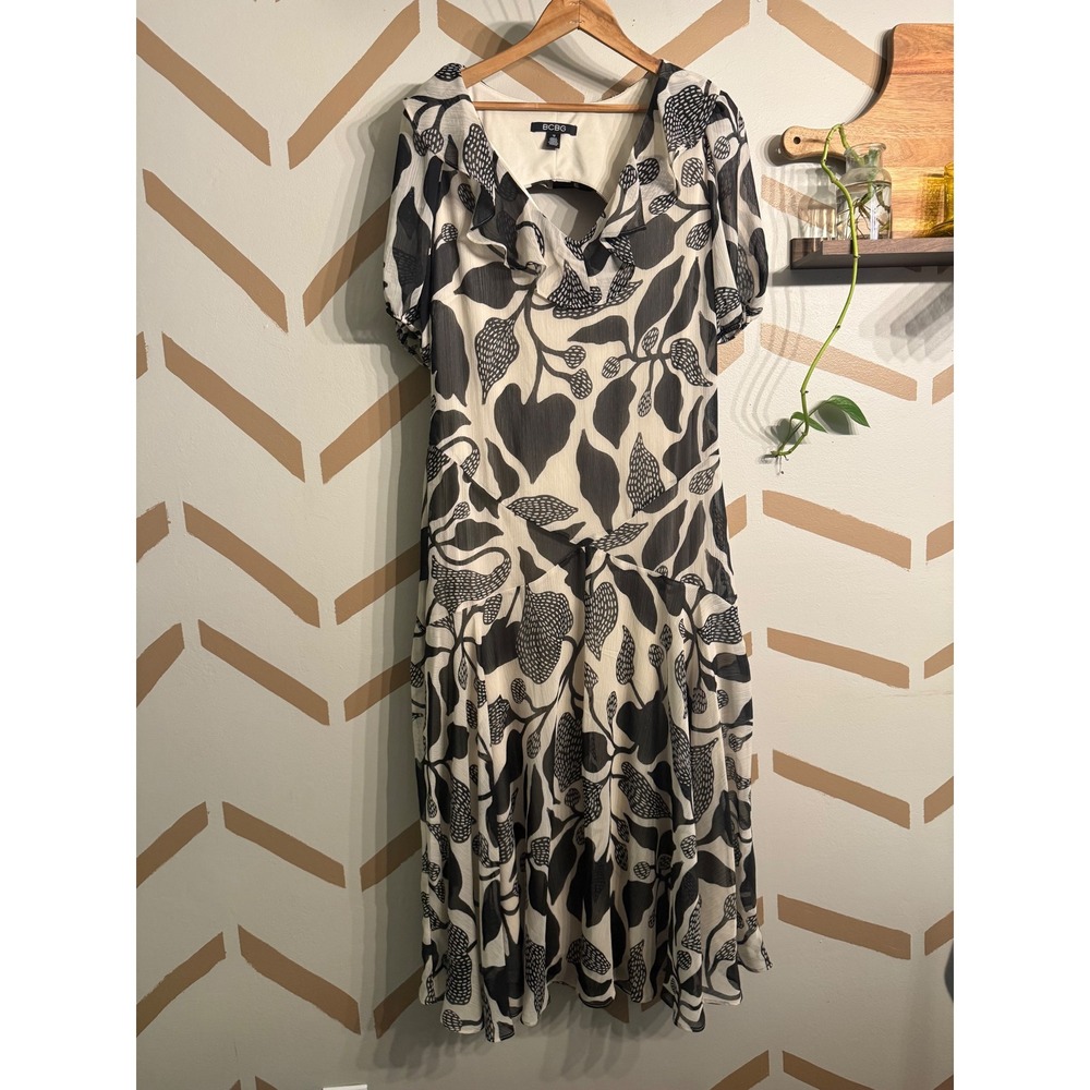 BCBG Midi Dress Womens 12 Black Cream Leaf Print Ruffle Open Back BD5H5500